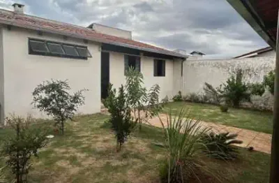 Casa para venda em araxá, guilhermina vieira chaer, 3 dormitórios, 1 suíte, 4 banheiros, 3 vagas