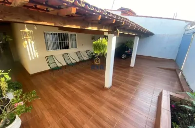 Casa com 2 quartos à venda na Rua Uberaba, 105, Conjunto Habitacional Pão de Açúcar, Araxá por R$ 400.000