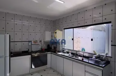 Casa com 3 quartos à venda na Rua Uberaba, 145, Jardim Europa, Araxá por R$ 570.000