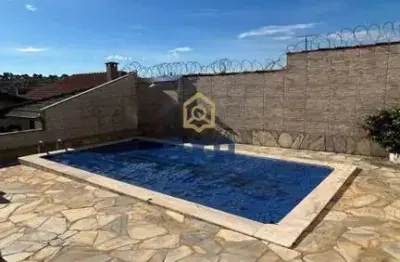 Casa com 3 quartos à venda na Rua Uberaba, 35, Centro, Araxá por R$ 760.000