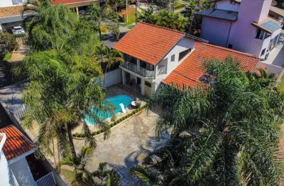 Sobrado à venda em valinhos, santa cruz, com 3 quartos, com 270 m², terras do caribe