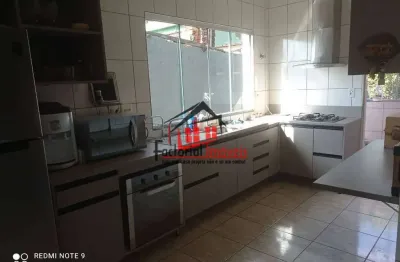 Casa com 3 quartos para alugar na Rua Guaíba, Primavera, Belo Horizonte