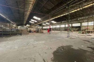 Galpão com 1.000m² próximo da br381, sentido vale do aço e espírito santo;