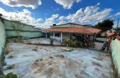 Casa com 3 quartos para alugar no Dom Bosco, Belo Horizonte 