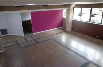 Prédio comercial para locação próximo da praça da liberdade