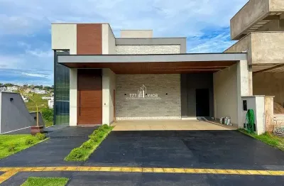 Sobrado mobiliado com vista definitiva para a mata.