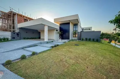 Casa térrea com 4 suítes  no condomínio jardins porto.