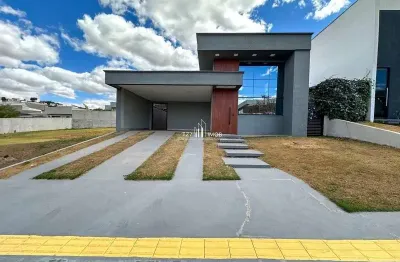 Casa térrea  3 suítes plenas, localizada no condomínio terras alpha 1