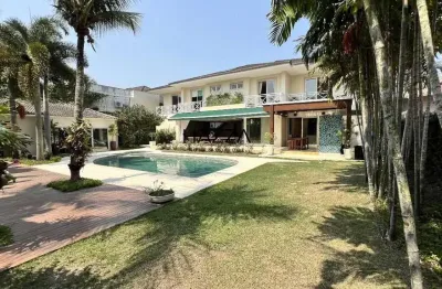 Casa em condomínio fechado com 6 quartos à venda na Barra da Tijuca, Rio de Janeiro 