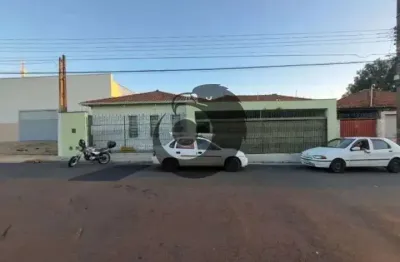 Casa com 3 quartos para alugar no jardim mercedes, são carlos  por r$ 4.445