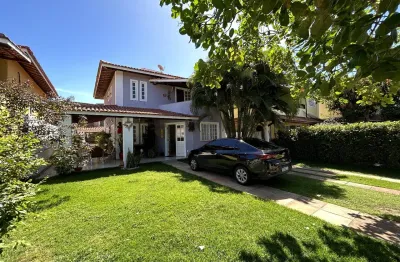 Casa com 04 quartos no portão do sol - buraquinho - lauro de freitas