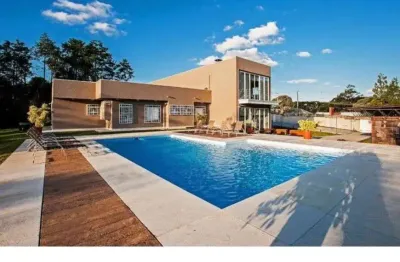 Casa de luxo 5 dormitórios (5 suítes) no butiatuvinha, curitiba  850 m² | ampliaza