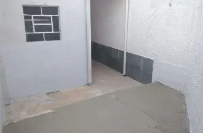 Casa com 2 quartos à venda na Rua Campo Largo, Vila Bertioga, São Paulo