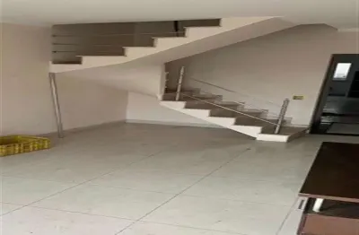 Casa com 3 quartos à venda na Rua Nhengaibas, Vila Graciosa, São Paulo