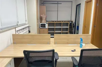 Sala comercial para alugar na Rua Serra da Bocaina, Quarta Parada, São Paulo