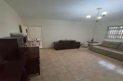 Casa com 2 quartos à venda na Rua Jaboticabal, Vila Bertioga, São Paulo