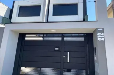 Casa com 3 quartos à venda na Rua Frutuoso Gomes, Vila IVG, São Paulo