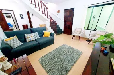 Casa com 3 quartos à venda na Rua Felício Pereira, Jardim Piqueroby, São Paulo