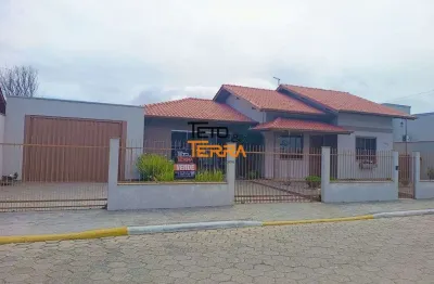 Casa com 200m² á venda na praça em tijucas mobiliada,3 dormitórios sendo 1 suíte