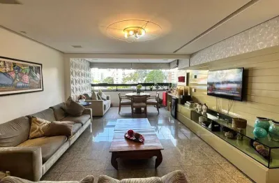 Apartamento à venda com152m², 3 suítes, sendo uma master com closet, varanda, 3 vagas na garagem, p