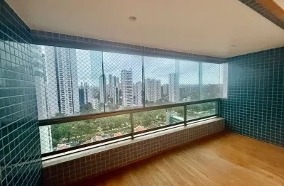 Apartamento 198m à venda em maravilhosa localização, a 100m da praça de casa forte; 4 suítes; ampla