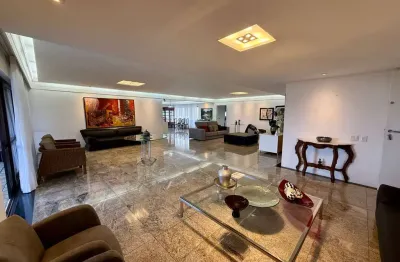 Maravilhoso apartamento à venda ou locação, 375m; 4quartos, dois suítes; ampla sala e varandas; 3 v