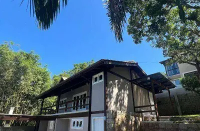 Casa com 3 dormitórios para alugar, 140 m² por R$ 8.572,00/mês - Sambaqui - Florianópolis/SC