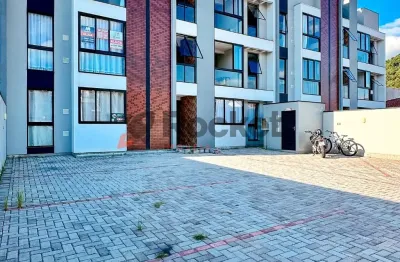 Apartamento semi-mobiliado com uma suíte mais um dormitório.
