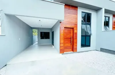 Casa com dois quartos e excelente espaço na guabiruba!