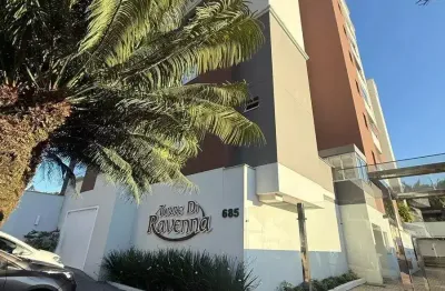 Apartamento com uma suíte mais um dormitório, semi-mobiliado!