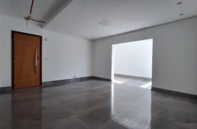 Ótimo apartamento com área privativa, 3 quartos com armários, 2 suítes, 3 vagas, barreiro