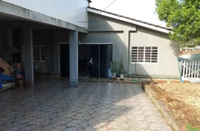 Excelente casa com 167 m² averbada, uma quadra da rod. minérios