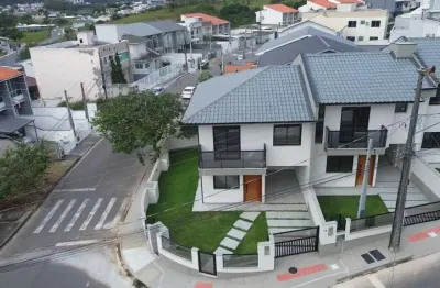 Casa à venda, no bairro potecas, são josé-sc, com 3 quartos, sendo 1 suíte, com 2 vagas