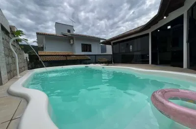 Casa à venda, no bairro pedra branca, palhoça-sc, com 4 quartos, sendo 1 suíte, com 2 vagas
