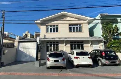 Casa comercial à venda, no bairro capoeiras, florianópolis-sc, com 7 quartos, sendo 1 suíte, com 4 vagas