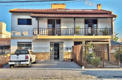 Casa comercial à venda na Avenida Valdemar Schmidt, Forquilhas, São José