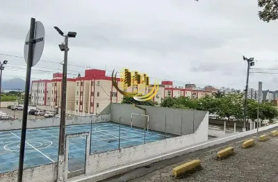 Apartamento à venda, no bairro capoeiras, florianópolis-sc, com 3 quartos, sendo , com 1 vaga