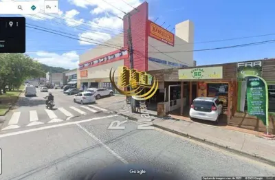 Imóvel com excelente ponto comercial na geral de forquilhinhas