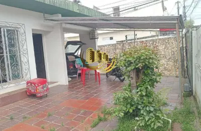 Casa à venda, no bairro canto, florianópolis-sc, com 3 quartos, sendo , com 2 vagas