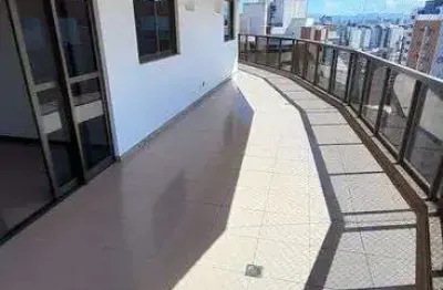 Apartamento com 120m² e varanda gigante no parque das castanheiras!