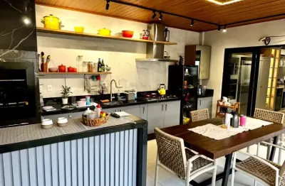 Casa com 3 quartos à venda na Rua Engenheiro Ricardo Franco, 13, Centro-Norte, Cuiabá