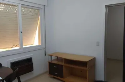 Apartamento com 1 quarto para alugar no centro histórico, porto alegre  por r$ 1.500