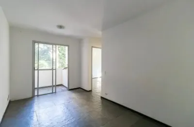 Apresentamos este acolhedor apartamento de 51m², situado em uma localização privilegiada de moema pássaros.