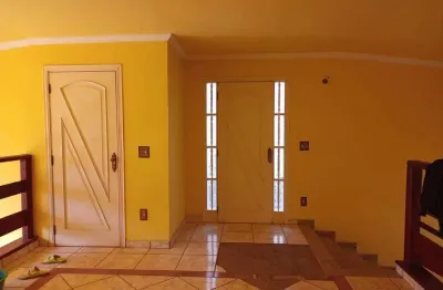 Casa com 3 quartos à venda na rua adalberto fisher, malota, jundiaí por r$ 1.600.000