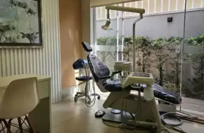 Sala comercial com 1 sala para alugar na Rua Leonardo da Vinci, Aeroporto, Londrina