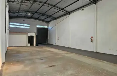 Barracão / galpão / depósito com 1 sala para alugar na rua serra dos pirineus, bandeirantes, londrina, 250 m2 por r$ 3.800