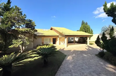 Casa alto padrão à venda no chácaras cataguá – 4 suítes, piscina e gourmet