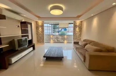 Apartamento com 2 quartos à venda na rua professor juvenal miler, 165, rio branco, porto alegre por r$ 399.000
