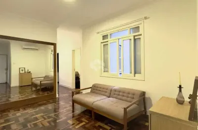 Apartamento com 3 quartos à venda na rua felipe camarão, 195, rio branco, porto alegre por r$ 430.000