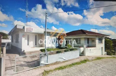 Casa semi mobiliada para venda no bairro petrópolis.